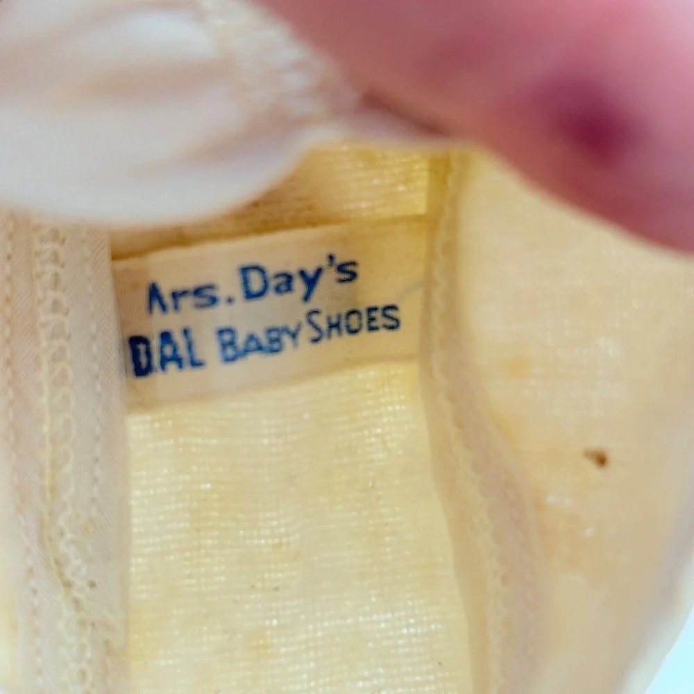 Vintage Mrs. Days Ideal‎ Baby Shoes With Box & Guide 50s 60s Satin Button USA
